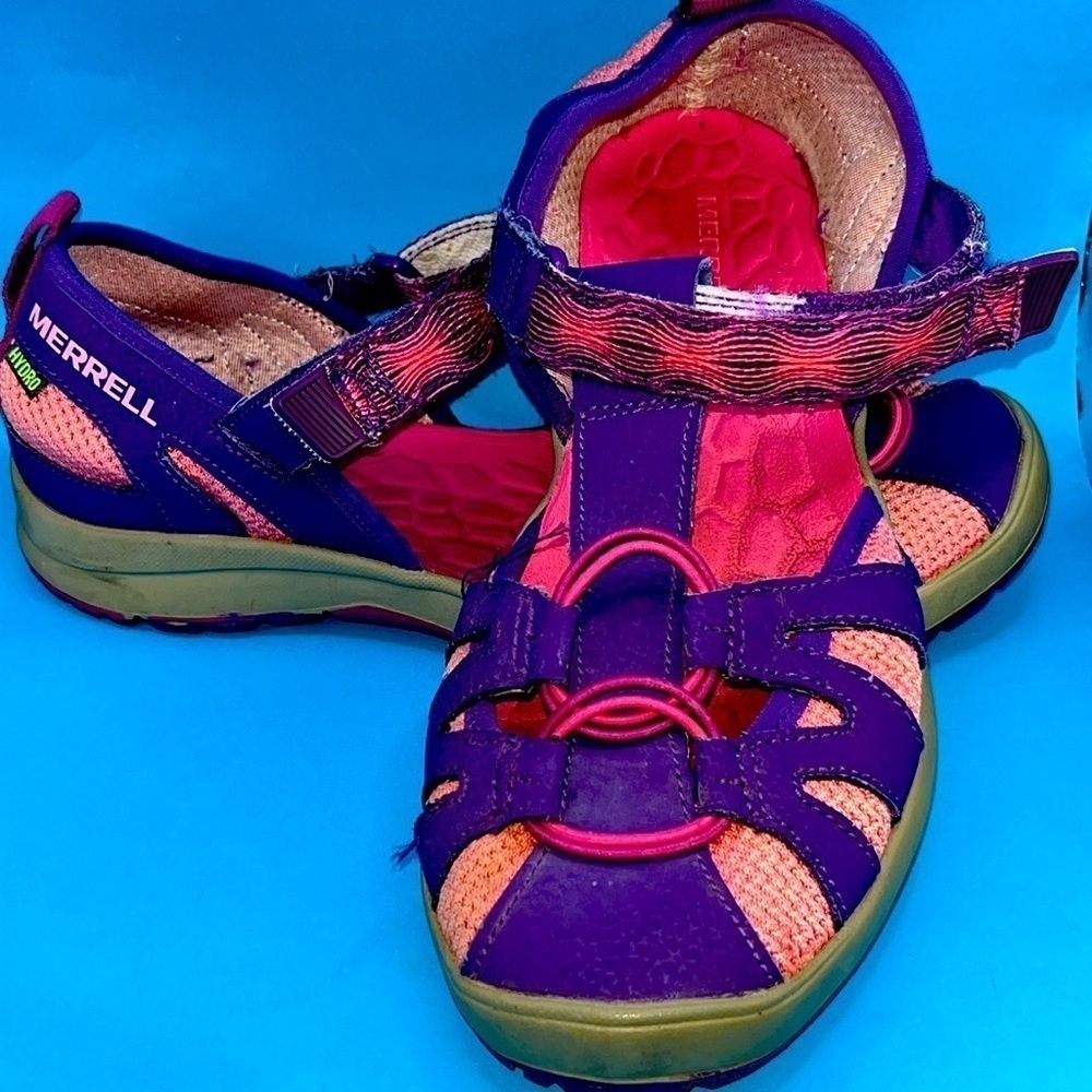 4/$20 Merrell Purple & Pink Hydro Mon Jr 2.0 Size 4m, girls sandal, Velcro